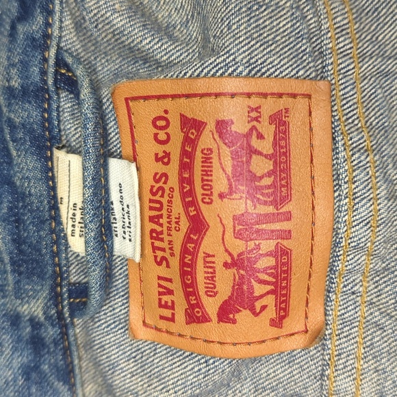 Levi's Vest - Picture 3 of 4